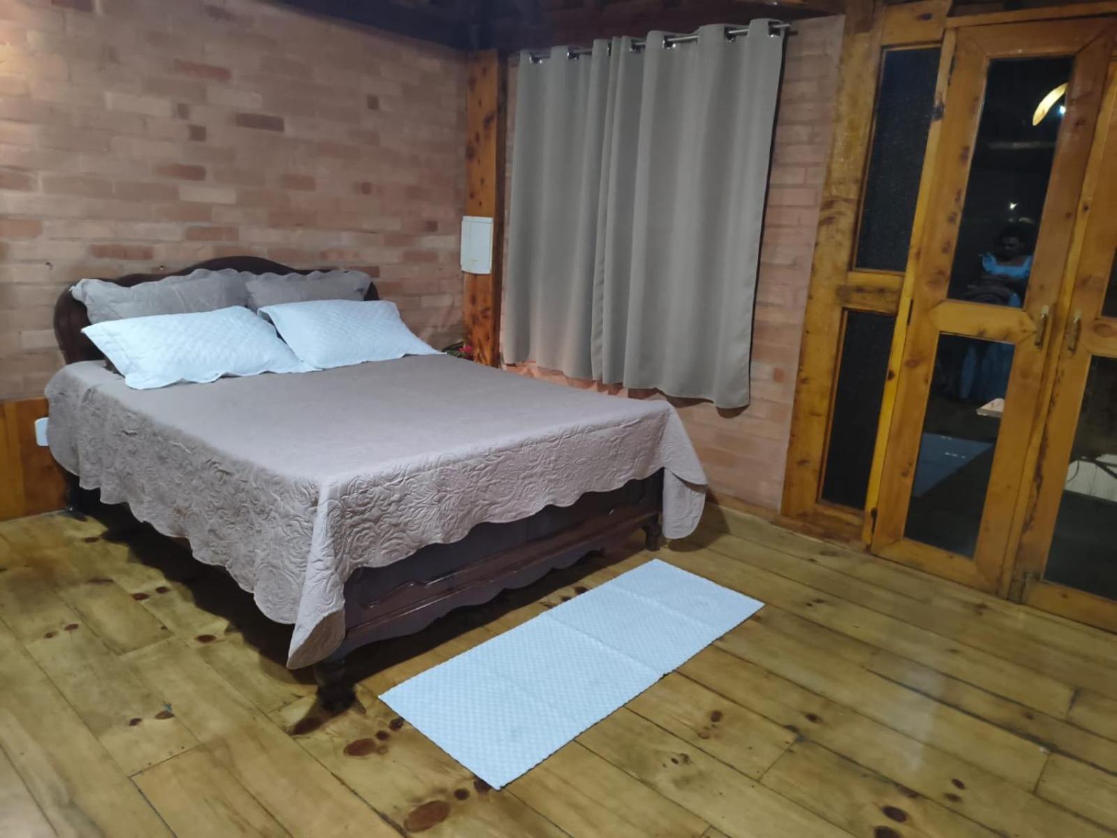 Suite Rustica Aconchego - Com Banheira De Hidromassagem Campos do Jordao Exterior photo